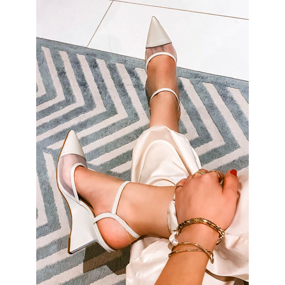 Scarpin Luiza Barcelos De Salto Anabela Off White