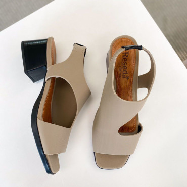 Sandália Resedá Neoprene Salto Baixo Fendi